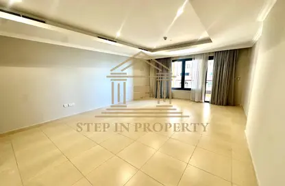 Apartment - 2 Bedrooms - 3 Bathrooms for rent in East Porto Drive - Porto Arabia - The Pearl Island - Doha