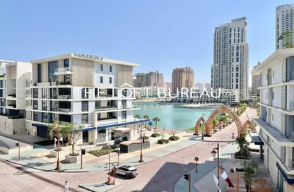 Apartment - 1 Bedroom - 2 Bathrooms for sale in Crystal Residence - The Pearl Island - Doha