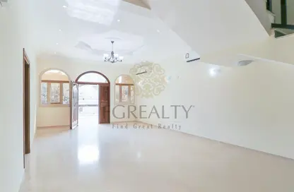 Villa - 6 Bedrooms - 6 Bathrooms for rent in Souk Al gharaffa - Al Gharrafa - Doha