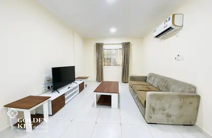 Apartment - 1 Bedroom - 1 Bathroom for rent in Umm Ghuwailina 4 - Umm Ghuwailina - Doha