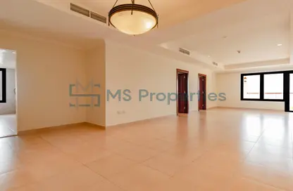 Apartment - 2 Bedrooms - 3 Bathrooms for sale in West Porto Drive - Porto Arabia - The Pearl Island - Doha