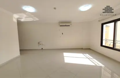 Apartment - 3 Bedrooms - 2 Bathrooms for rent in Fereej Bin Mahmoud North - Fereej Bin Mahmoud - Doha