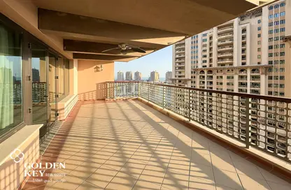 Apartment - 2 Bedrooms - 3 Bathrooms for rent in East Porto Drive - Porto Arabia - The Pearl Island - Doha