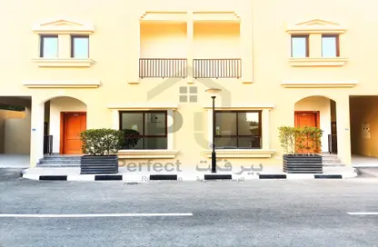 Compound - 5 Bedrooms - 4 Bathrooms for rent in Al Markhiya Street - Al Markhiya - Doha