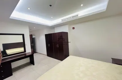 Apartment - 2 Bedrooms - 2 Bathrooms for rent in Umm Ghwailina Comm - Umm Ghuwalina - Umm Ghuwailina - Doha