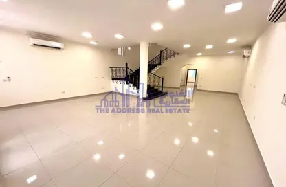 Villa - 5 Bedrooms - 6 Bathrooms for rent in Bu Hamour Street - Abu Hamour - Doha