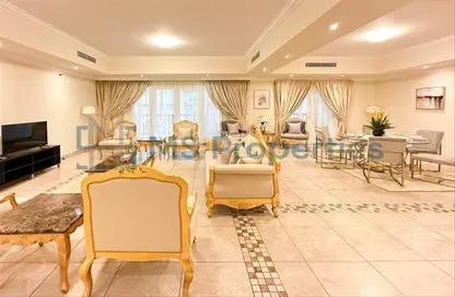 Apartment - 2 Bedrooms - 3 Bathrooms for sale in West Porto Drive - Porto Arabia - The Pearl Island - Doha