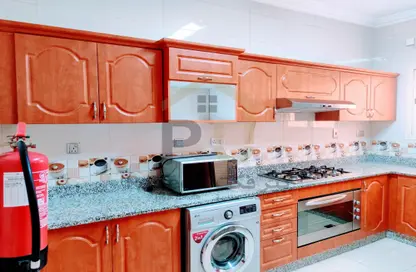 Apartment - 2 Bedrooms - 3 Bathrooms for rent in Al Mirqab - Al Mirqab - Doha