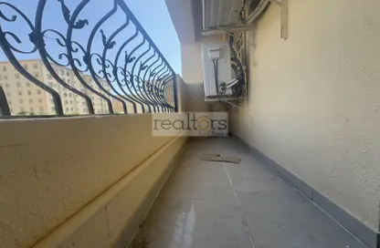 Apartment - 2 Bedrooms - 2 Bathrooms for rent in Thabit Bin Zaid Street - Al Mansoura - Doha