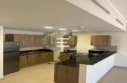 Apartment - 2 Bedrooms - 3 Bathrooms for sale in Fox Hills - Lusail