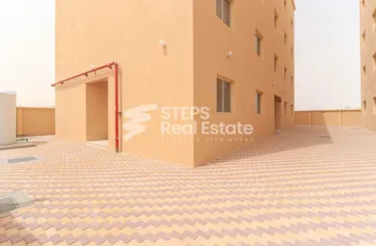 Labor Camp - Studio - 7+ Bathrooms for rent in Umm Salal Ali - Umm Salal Ali - Doha