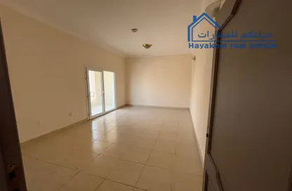 Villa - 4 Bedrooms - 4 Bathrooms for rent in Muraikh - AlMuraikh - Doha