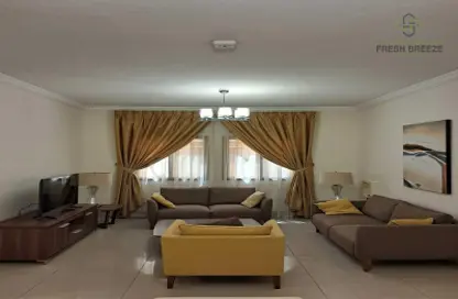 Duplex - 3 Bedrooms - 3 Bathrooms for rent in Ain Khaled - Ain Khaled - Doha