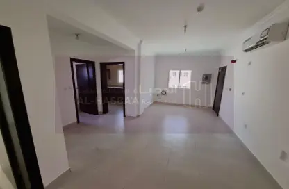 Apartment - 2 Bedrooms - 2 Bathrooms for rent in Fereej Kulaib - Doha