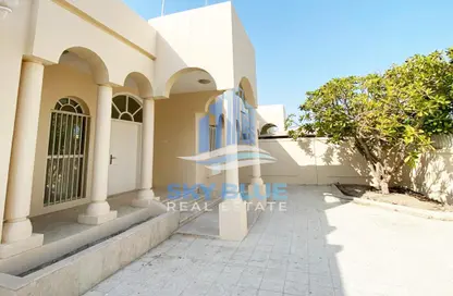 Villa - 3 Bedrooms - 4 Bathrooms for rent in Al Thumama - Al Thumama - Doha