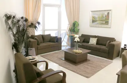 Apartment - 2 Bedrooms - 2 Bathrooms for rent in City Center Towers - West Bay - Doha