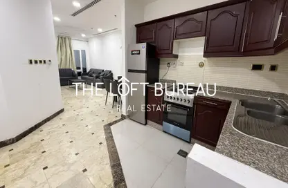 Apartment - 2 Bedrooms - 2 Bathrooms for rent in Al Nasr Street - Al Nasr - Doha