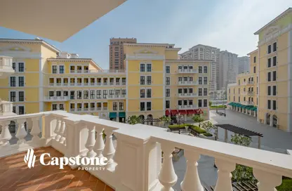 Apartment - 2 Bedrooms - 3 Bathrooms for sale in Mercato - Qanat Quartier - The Pearl Island - Doha