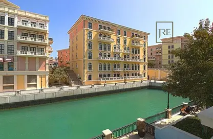 Townhouse - 2 Bedrooms - 3 Bathrooms for sale in Qanat Quartier - The Pearl Island - Doha