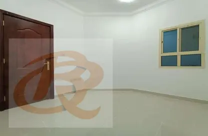 Apartment - 2 Bedrooms - 2 Bathrooms for rent in Bin Omran - Fereej Bin Omran - Doha