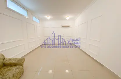 Apartment - 2 Bedrooms - 1 Bathroom for rent in Street 871 - Al Duhail South - Al Duhail - Doha