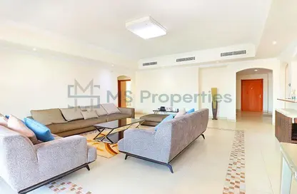 Apartment - 3 Bedrooms - 4 Bathrooms for rent in East Porto Drive - Porto Arabia - The Pearl Island - Doha