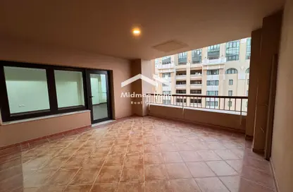 Apartment - 1 Bedroom - 2 Bathrooms for rent in East Porto Drive - Porto Arabia - The Pearl Island - Doha