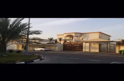 Villa - 5 Bedrooms - 7 Bathrooms for rent in Onaiza - Doha