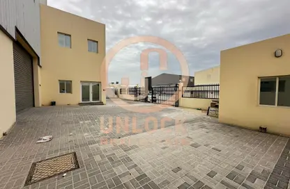 Warehouse - Studio - 6 Bathrooms for rent in East Industrial Street - Birkat Al Awamer - Al Wakra