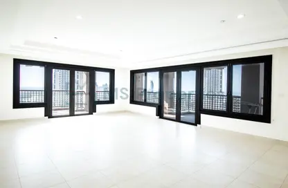 Apartment - 3 Bedrooms - 5 Bathrooms for sale in West Porto Drive - Porto Arabia - The Pearl Island - Doha