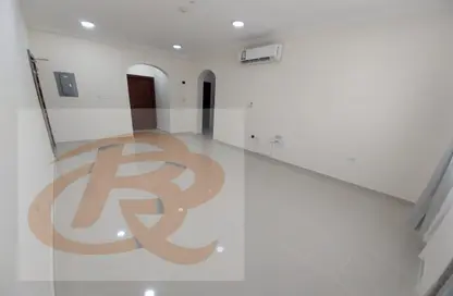 Apartment - 2 Bedrooms - 2 Bathrooms for rent in Abdul Rahman Bin Jassim Street - Mesaieed Road - Al Wakra