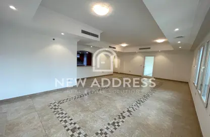 Apartment - 3 Bedrooms - 4 Bathrooms for rent in Burj Eleganté - Porto Arabia - The Pearl Island - Doha