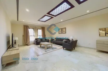 Villa - 4 Bedrooms - 5 Bathrooms for rent in Muraikh - AlMuraikh - Doha