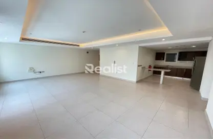 Apartment - 3 Bedrooms - 3 Bathrooms for rent in Concord Business Center - Al Rawabi Street - Al Muntazah - Doha