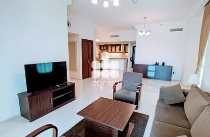 Apartment - 2 Bedrooms - 2 Bathrooms for rent in Viva West - Viva Bahriyah - The Pearl Island - Doha