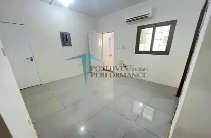 Apartment - 2 Bedrooms - 2 Bathrooms for rent in Madinat Khalifa South - Madinat Khalifa - Doha