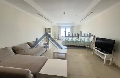 Apartment - 1 Bathroom for rent in Porto Arabia - The Pearl Island - Doha