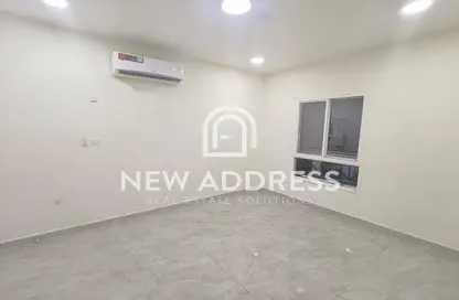 Villa - 5 Bedrooms - 4 Bathrooms for rent in Abu Hamour - Doha