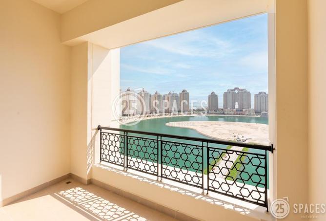 Apartment - 2 Bedrooms - 3 Bathrooms for rent in Viva West - Viva Bahriyah - The Pearl Island - Doha