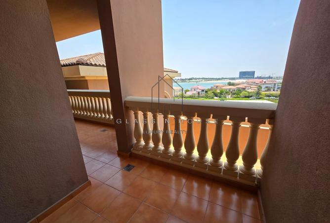 Apartment - 1 Bedroom - 2 Bathrooms for sale in Marina Gate - Porto Arabia - The Pearl Island - Doha