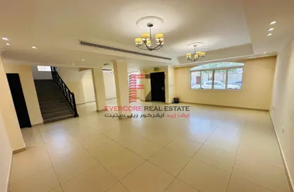 Compound - 4 Bedrooms - 4 Bathrooms for rent in Souk Al gharaffa - Al Gharrafa - Doha