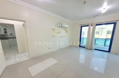 Apartment - 2 Bedrooms - 2 Bathrooms for rent in Al Nasr Street - Al Nasr - Doha