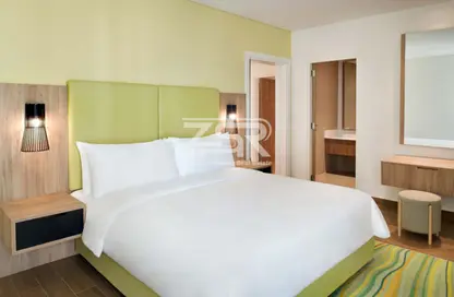 Hotel Apartments - 2 Bedrooms - 2 Bathrooms for rent in City Center Towers - West Bay - Doha