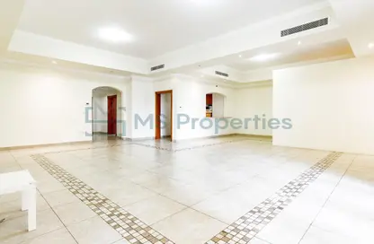 Apartment - 2 Bedrooms - 3 Bathrooms for sale in West Porto Drive - Porto Arabia - The Pearl Island - Doha