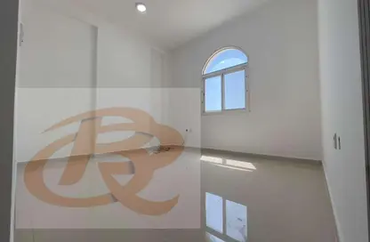 Apartment - 2 Bedrooms - 2 Bathrooms for rent in Abdul Rahman Bin Jassim Street - Mesaieed Road - Al Wakra