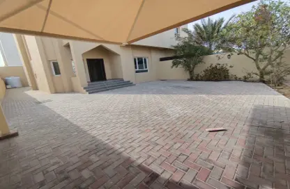 Villa - 4 Bedrooms - 4 Bathrooms for rent in Tadmur Street - Old Airport Road - Doha