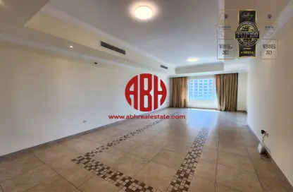 Apartment - 2 Bedrooms - 3 Bathrooms for sale in Marina Tower 07 - Marina District - Lusail