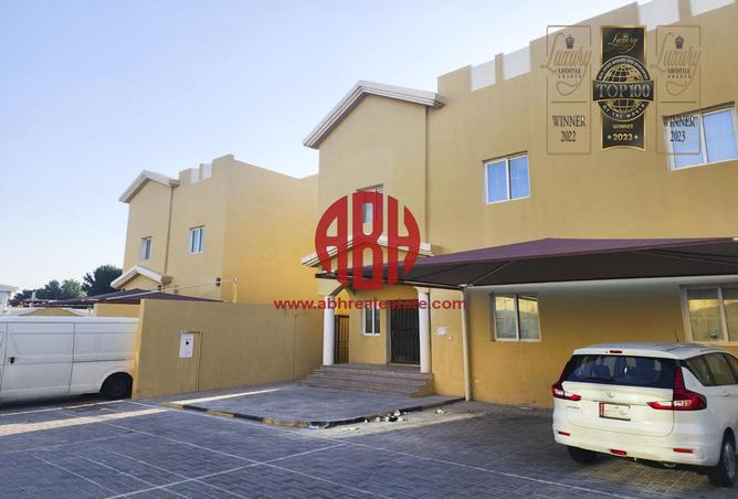 Staff Accommodation - Studio - 6 Bathrooms for rent in Souk Al gharaffa - Al Gharrafa - Doha