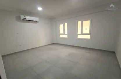 Apartment - 2 Bedrooms - 2 Bathrooms for rent in Al Nasr Street - Al Nasr - Doha