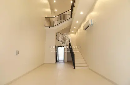 Shop - Studio for rent in Najma street - Old Airport Road - Doha